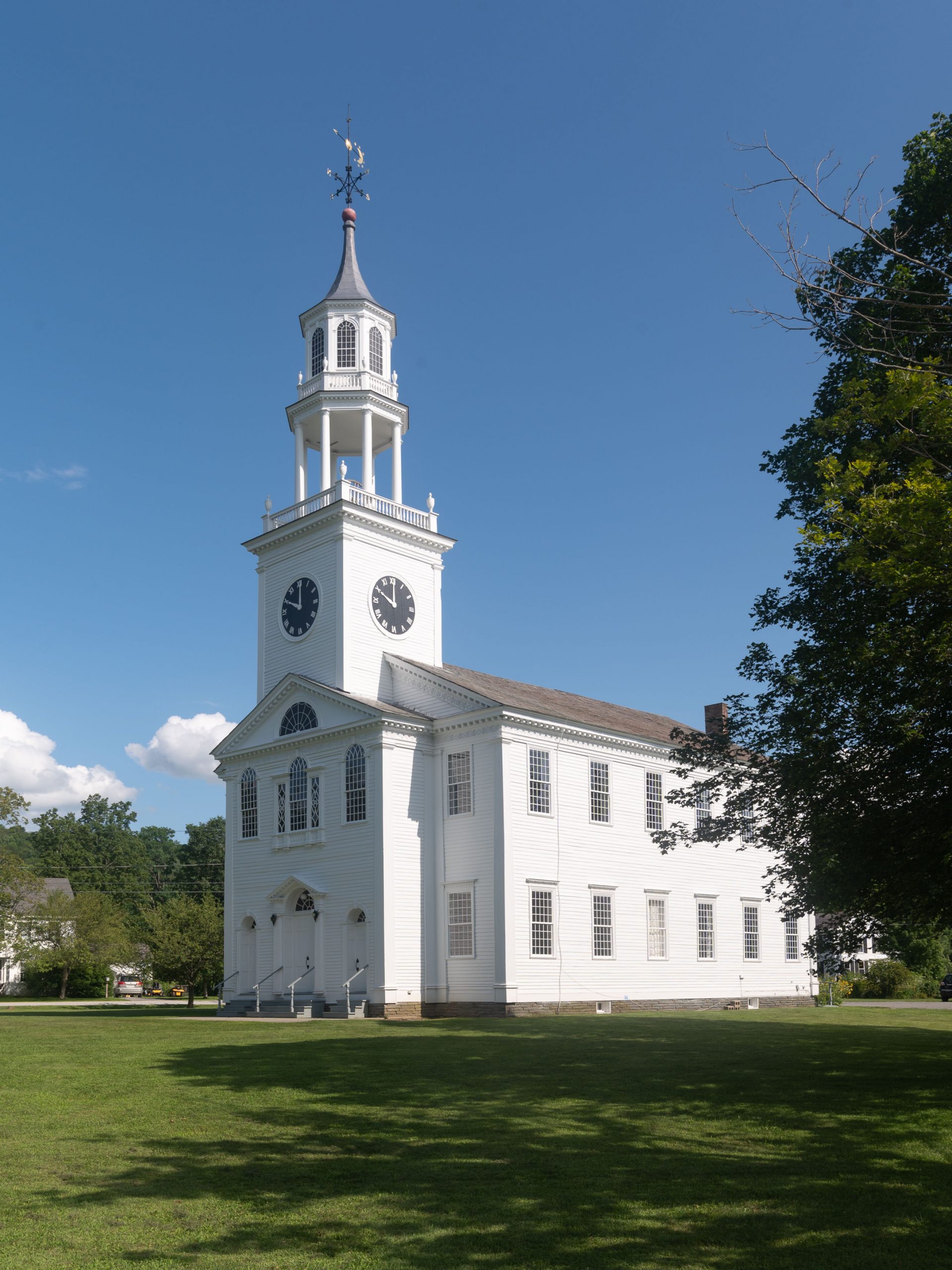 Exterior_UnitedBaptistChurchofPoultney_crChurckHelfer